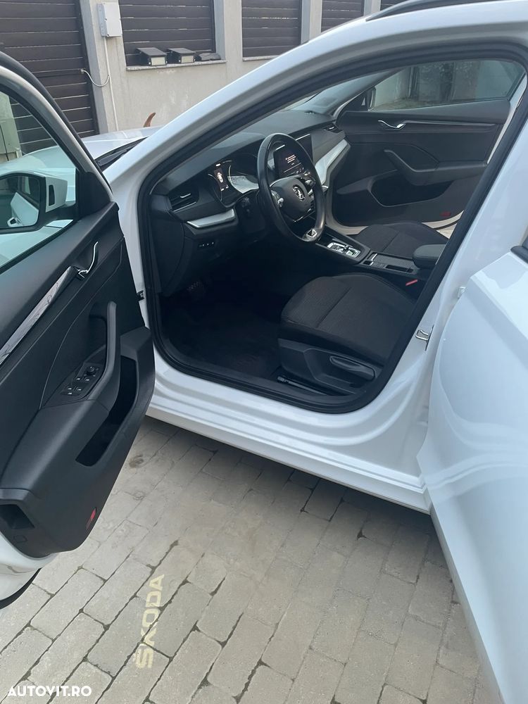 Skoda Octavia 2.0 TDI DSG Ambition - 12