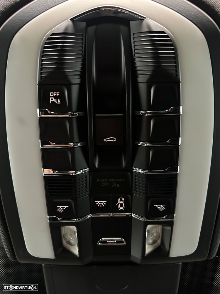 Porsche Cayenne S Hybrid Tiptronic S - 47