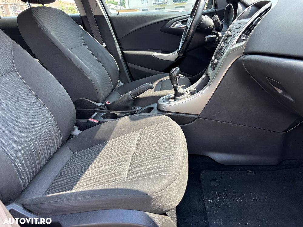 Opel Astra 1.7 CDTi Cosmo - 6