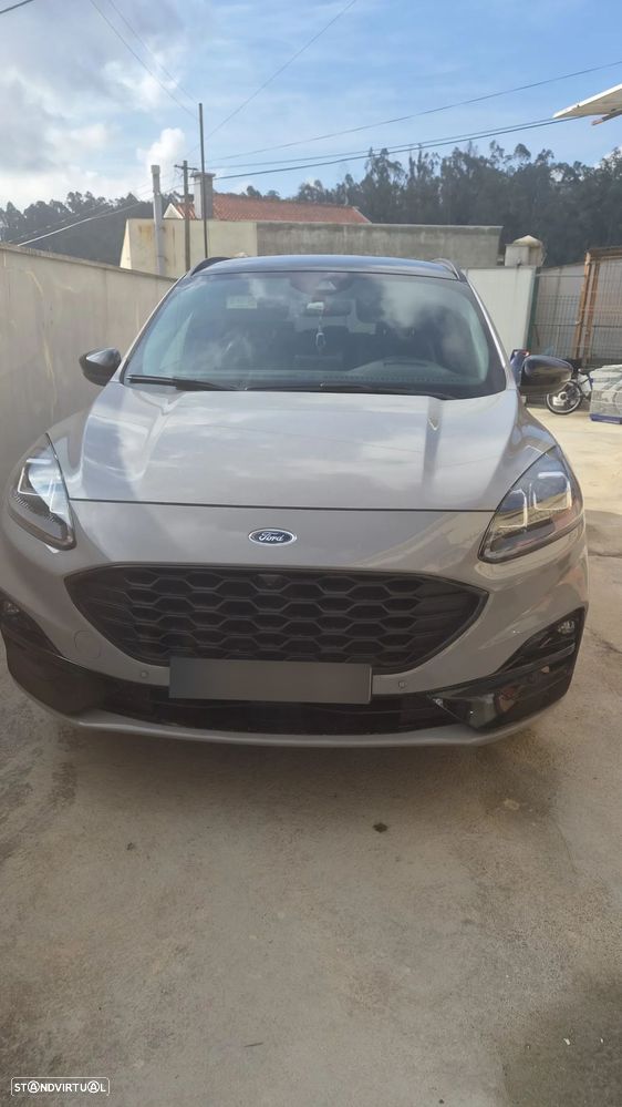 Ford Kuga - 1