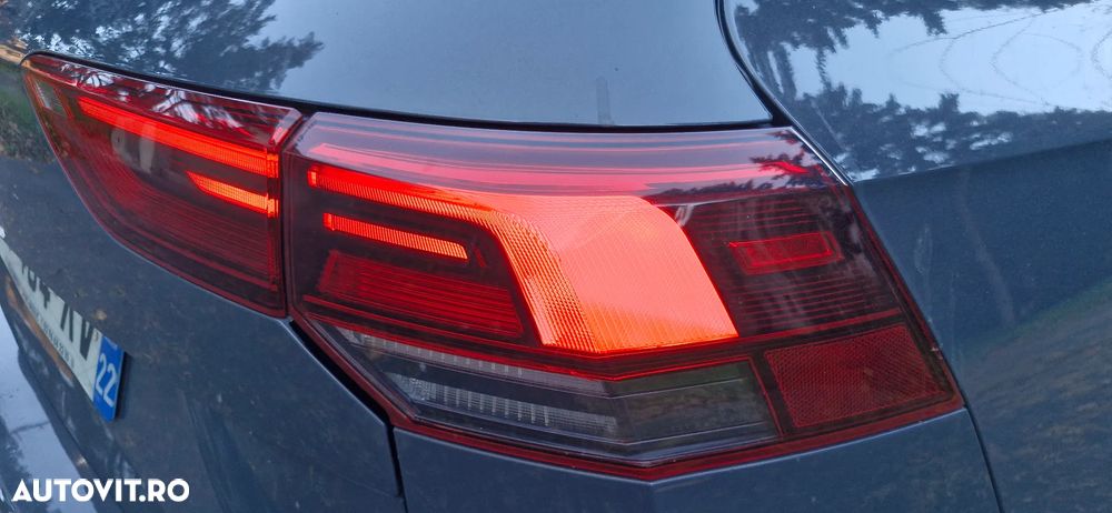 Volkswagen Golf 2.0 TDI SCR DSG Life - 9