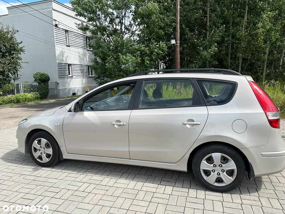 Hyundai i30 1.6 Classic + - 5