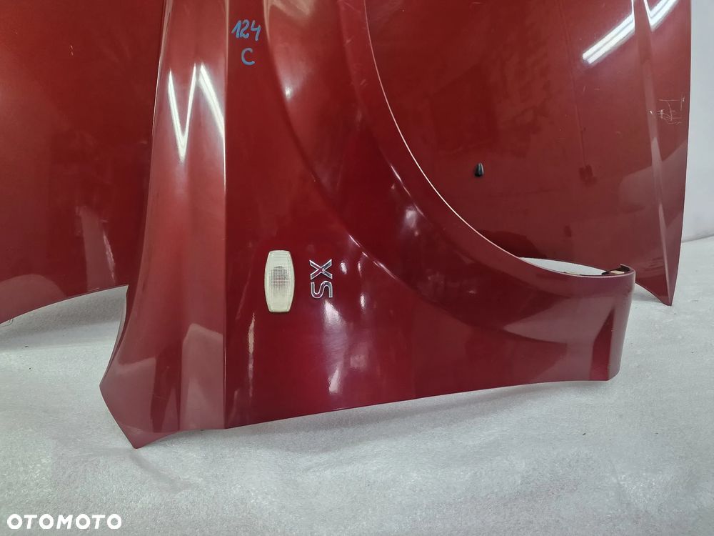 DAEWOO LACETTI 02- LEWY / PRAWY BŁOTNIK , KOLOR BORDO METALIK , NR AUKCJI NM124 - 23