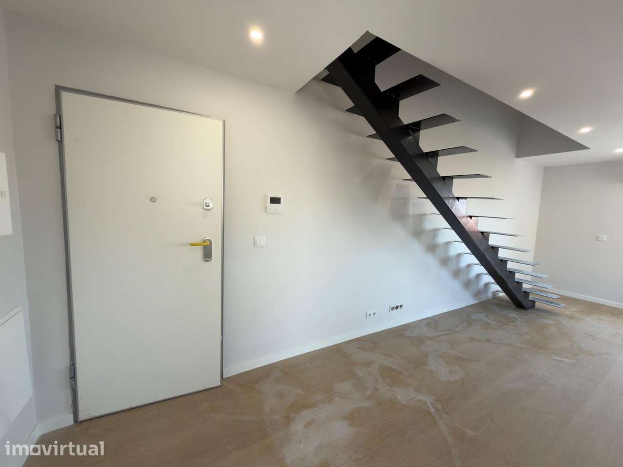 Apartamento T1+1 - Grande imagem: 3/57