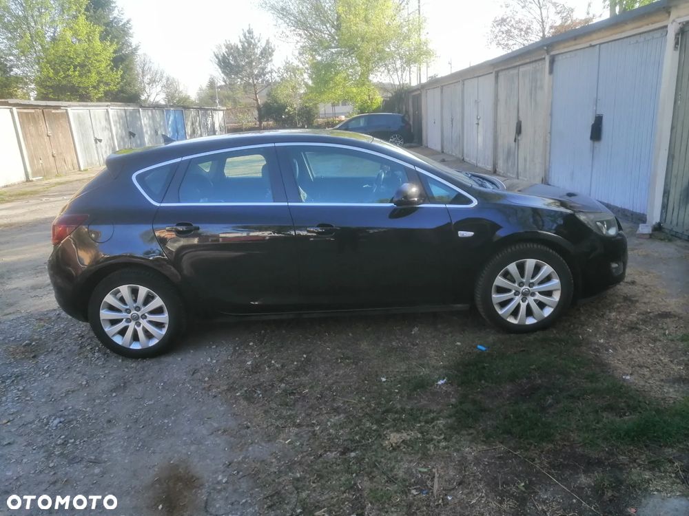 Opel Astra 2.0 CDTI Cosmo - 5
