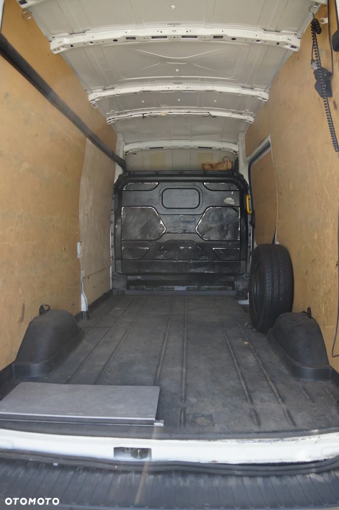 Ford Transit - 27