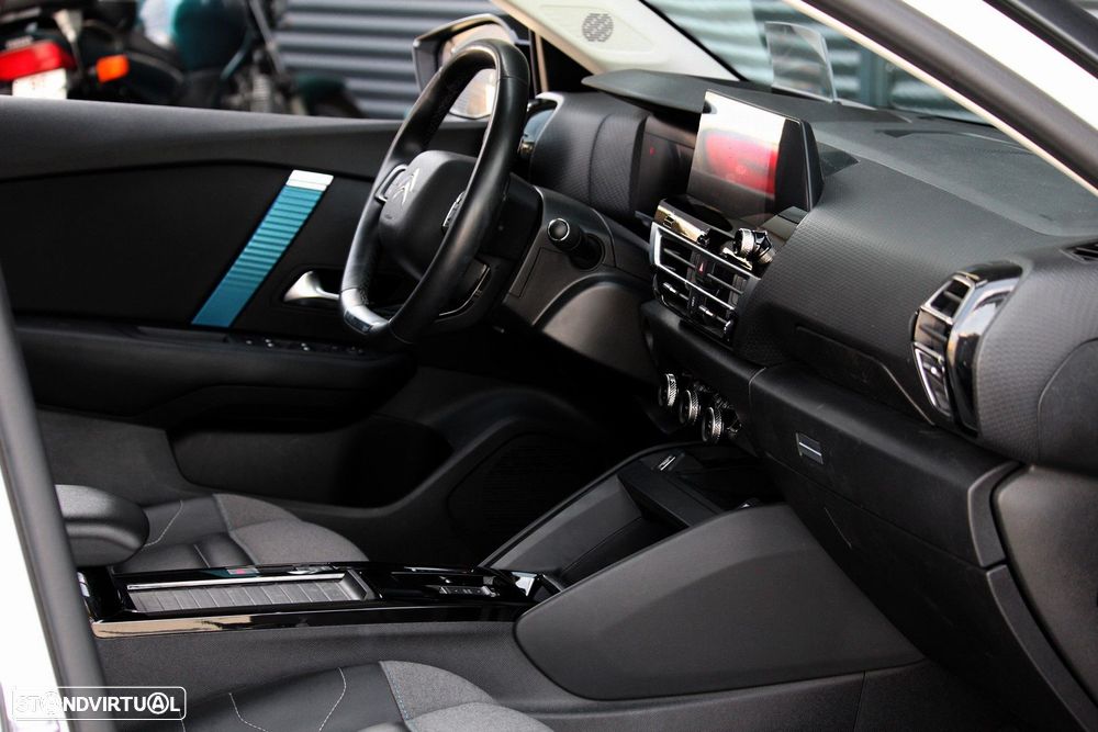 Citroën e-C4 50 kWh Shine - 18