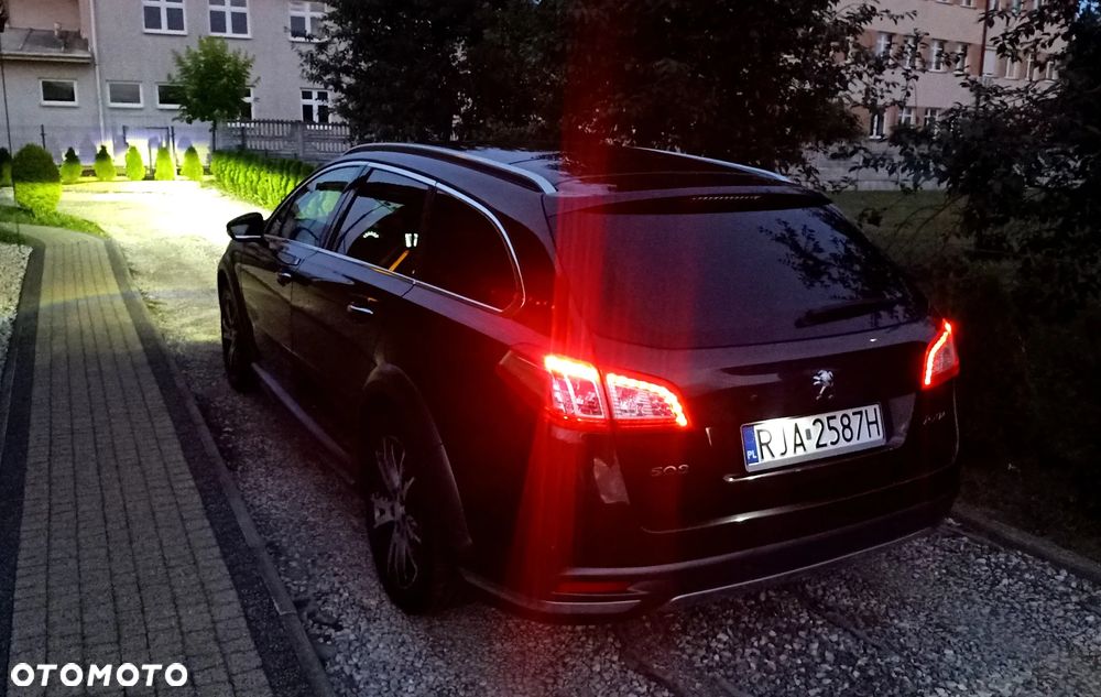 Peugeot 508 RXH Hybrid4 - 21