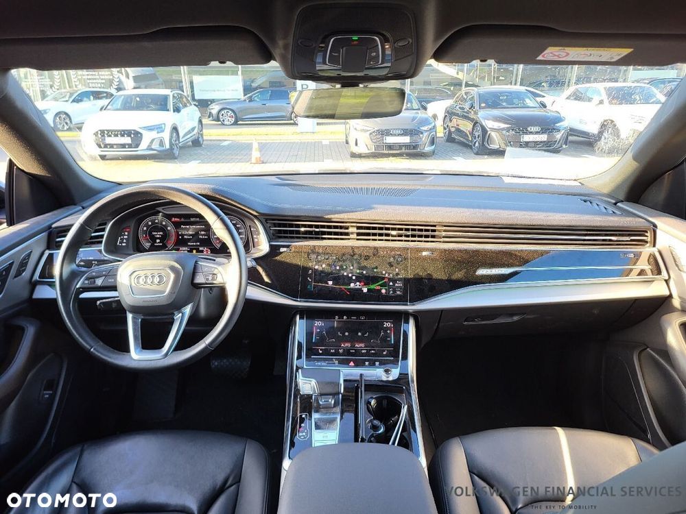 Audi Q8 - 11