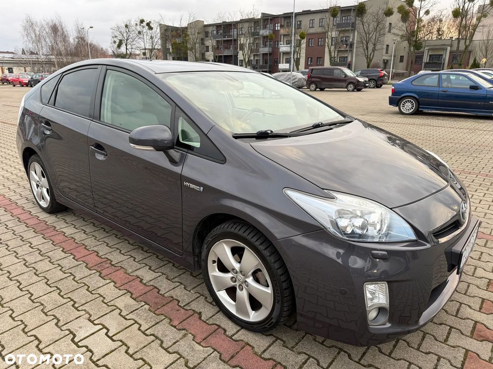 Toyota Prius (Hybrid) Comfort - 4