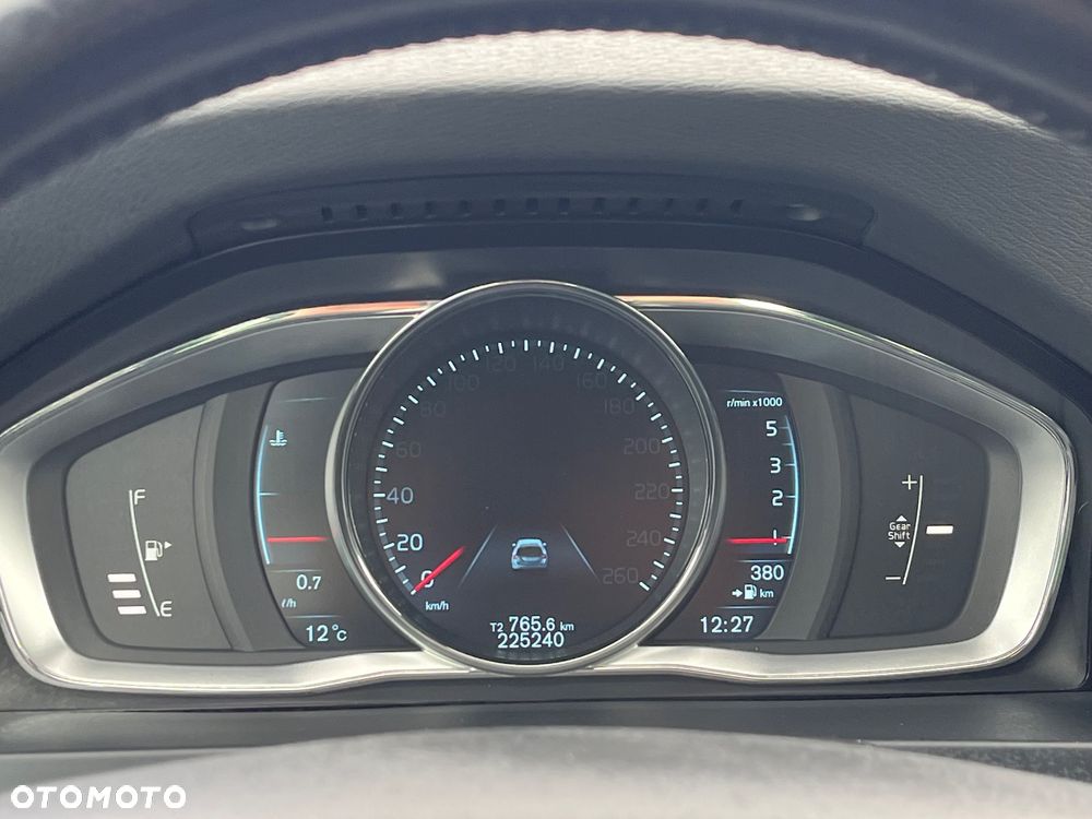 Volvo V60 D4 Edition Pro - 24