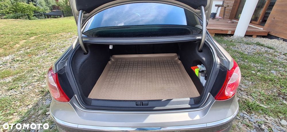Volkswagen Passat CC 2.0 Blue TDI - 10