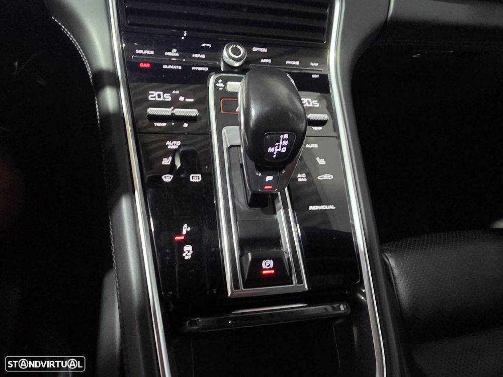 Porsche Panamera 4 E-Hybrid Executive - 14
