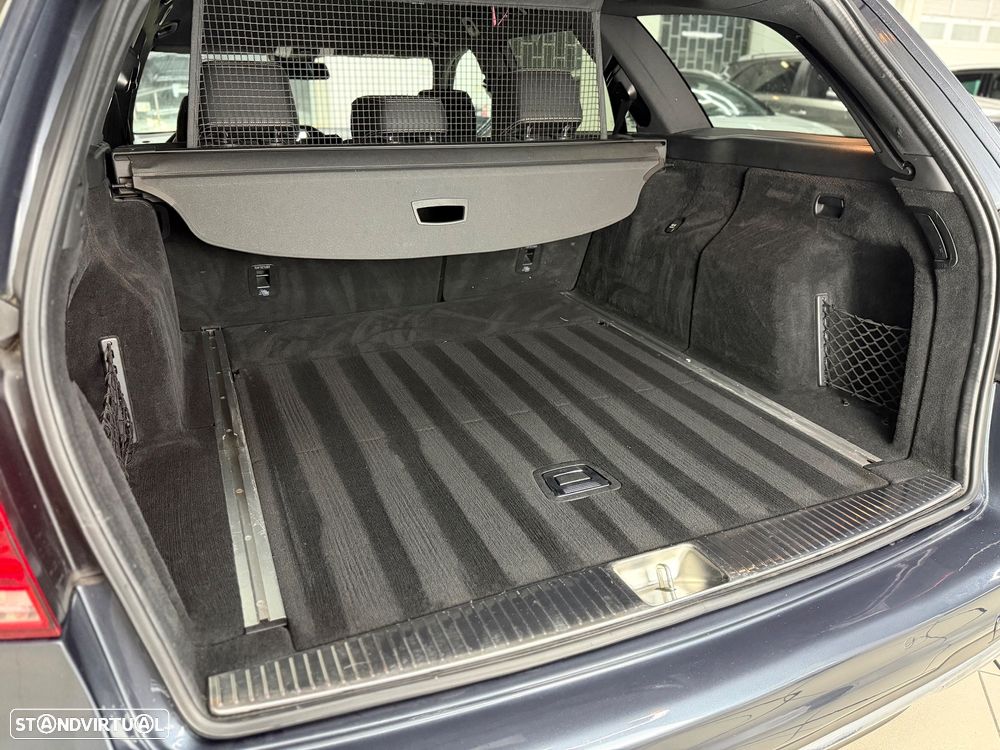 Mercedes-Benz E 300 Bluetec Hybrid Avantgarde - 20