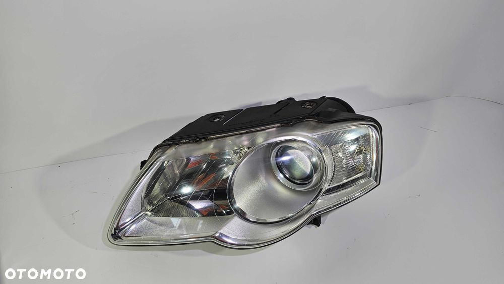 VW Passat B6 Lampy Przód Przednie Komplet Lewa + Prawa Europa Oryginał Valeo Stan BDB - 9