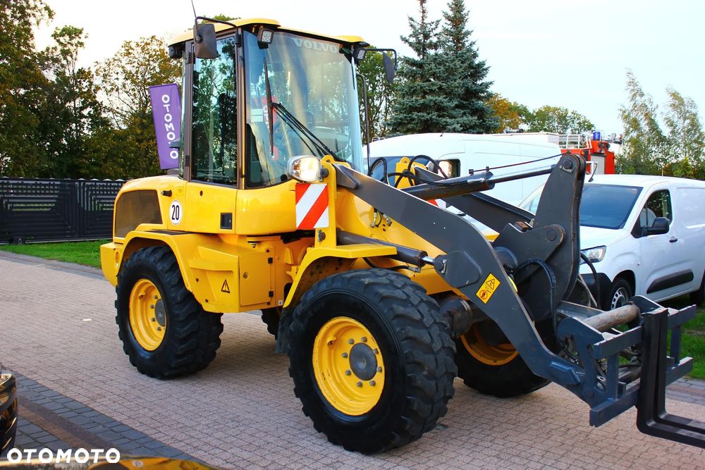 Volvo L30G - 14