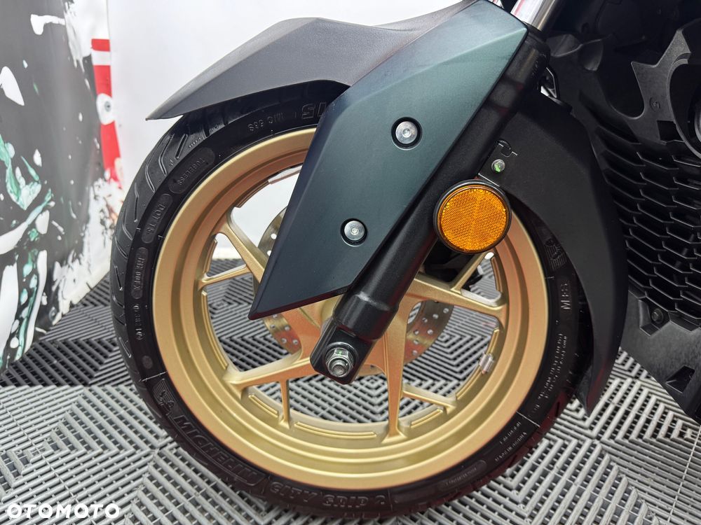 Yamaha X-max - 7