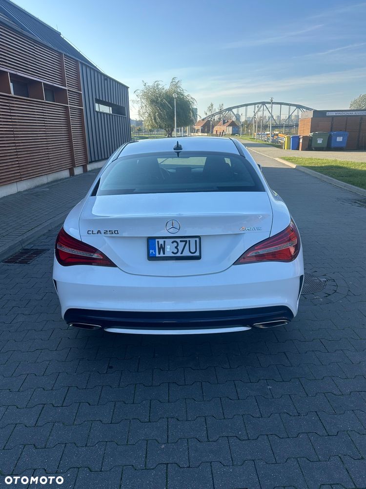 Mercedes-Benz CLA 250 4Matic 7G-DCT Sport - 20