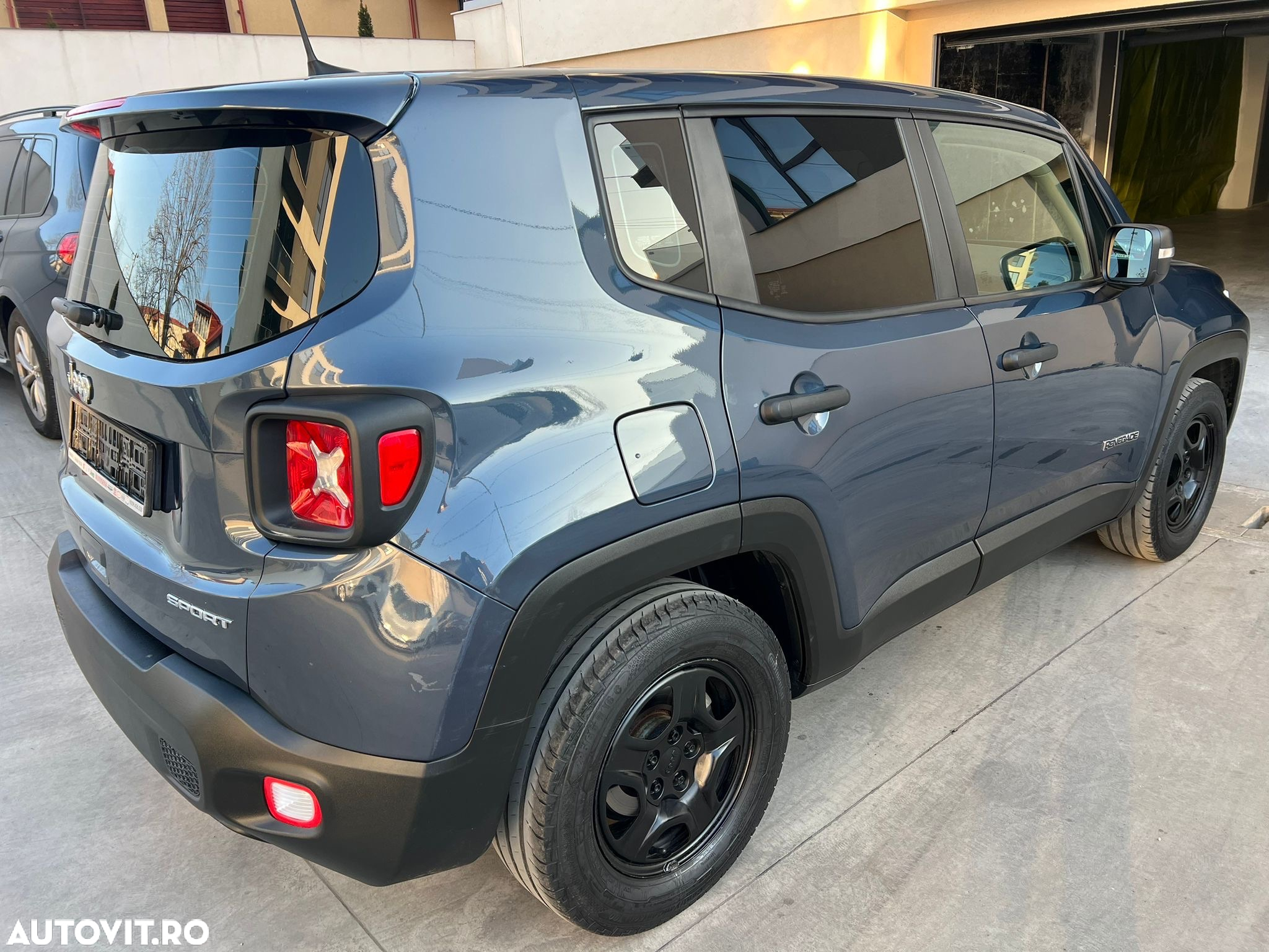 Jeep Renegade - 8