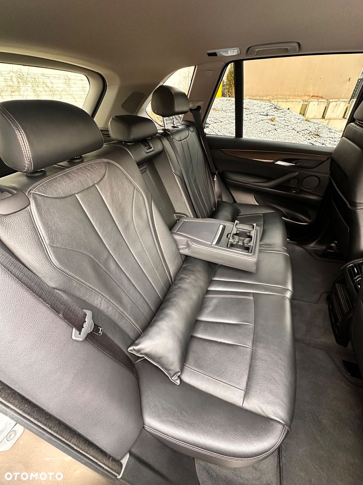 BMW X5 xDrive40d - 33