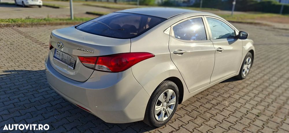 Hyundai Elantra 1.6 MPi - 7