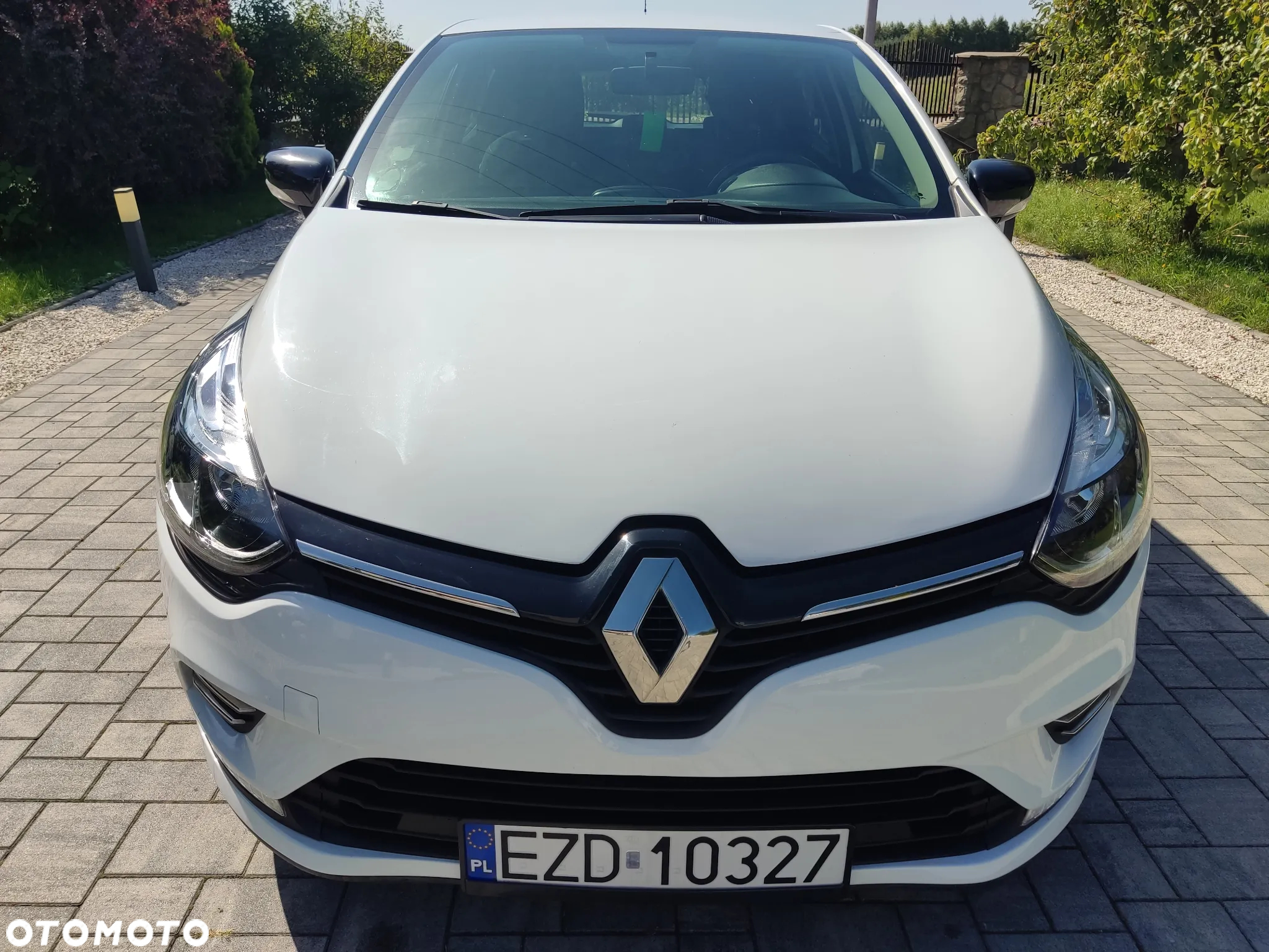 Renault Clio 1.2 16V Limited EU6 - 10
