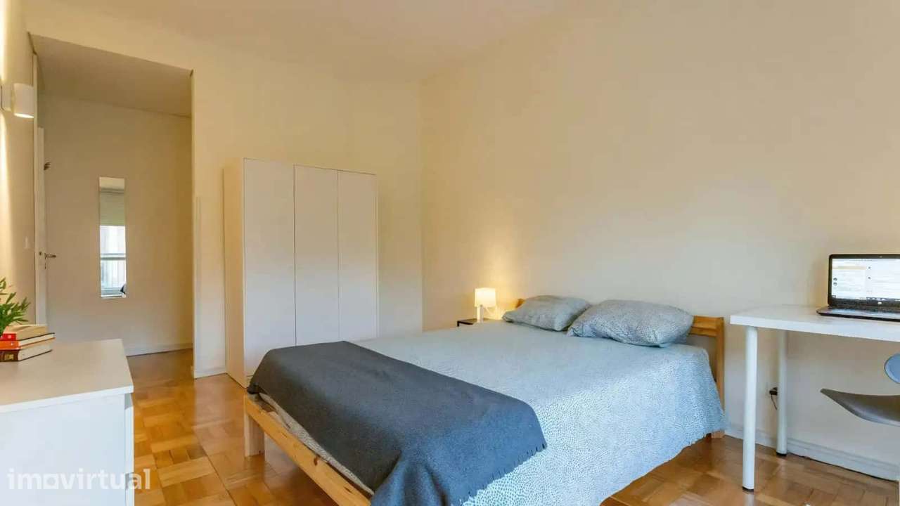 Room for rent in 7 bedroom apartment in Boavista, Porto - Grande imagem: 2/11