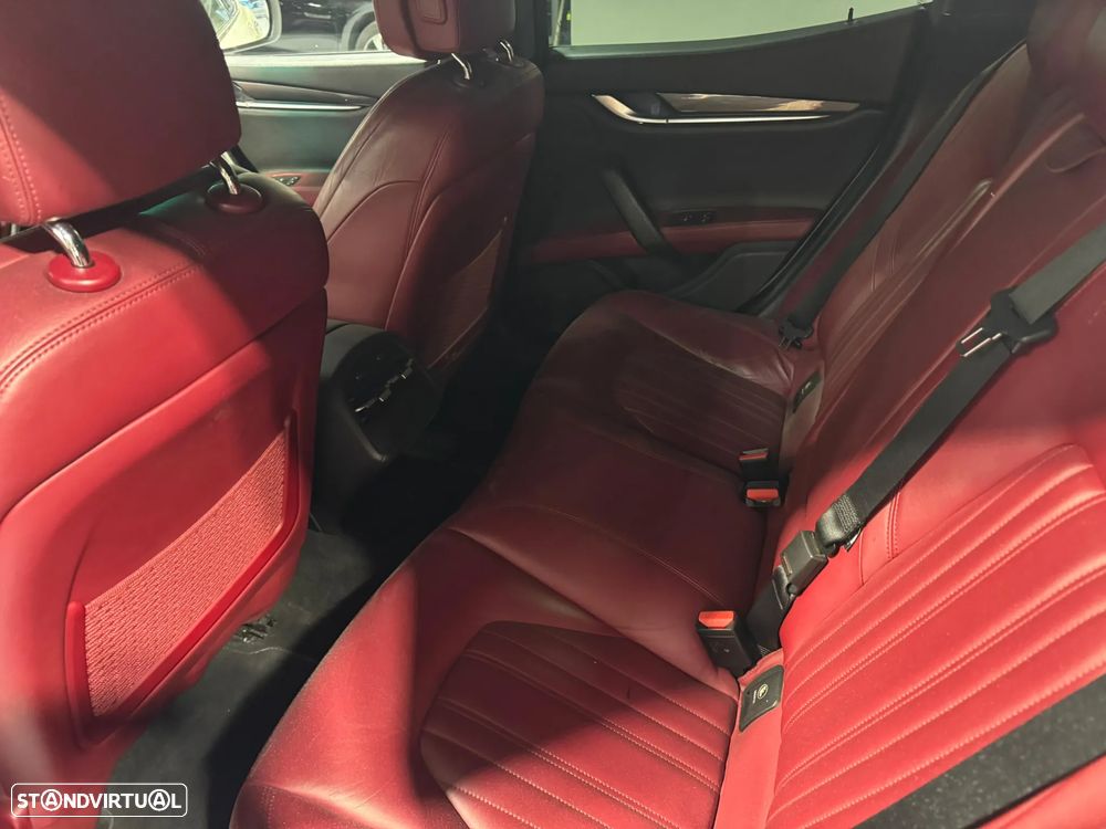 Maserati Ghibli 3.0 V6 - 9