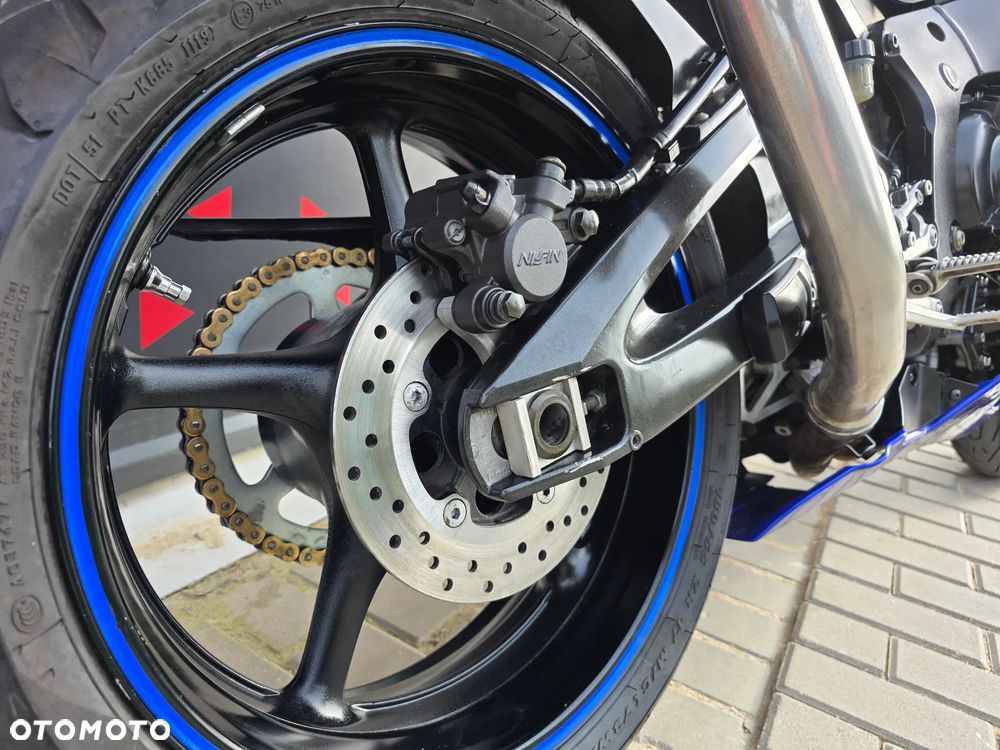 Yamaha R6 - 9