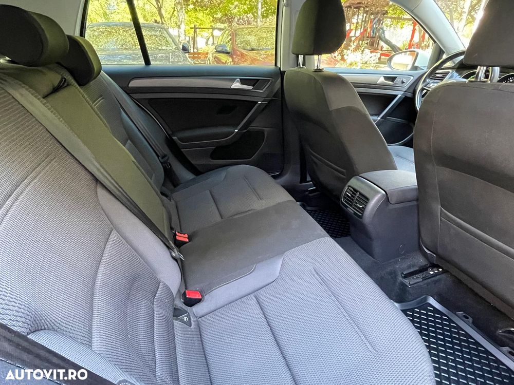 Volkswagen e-Golf - 7