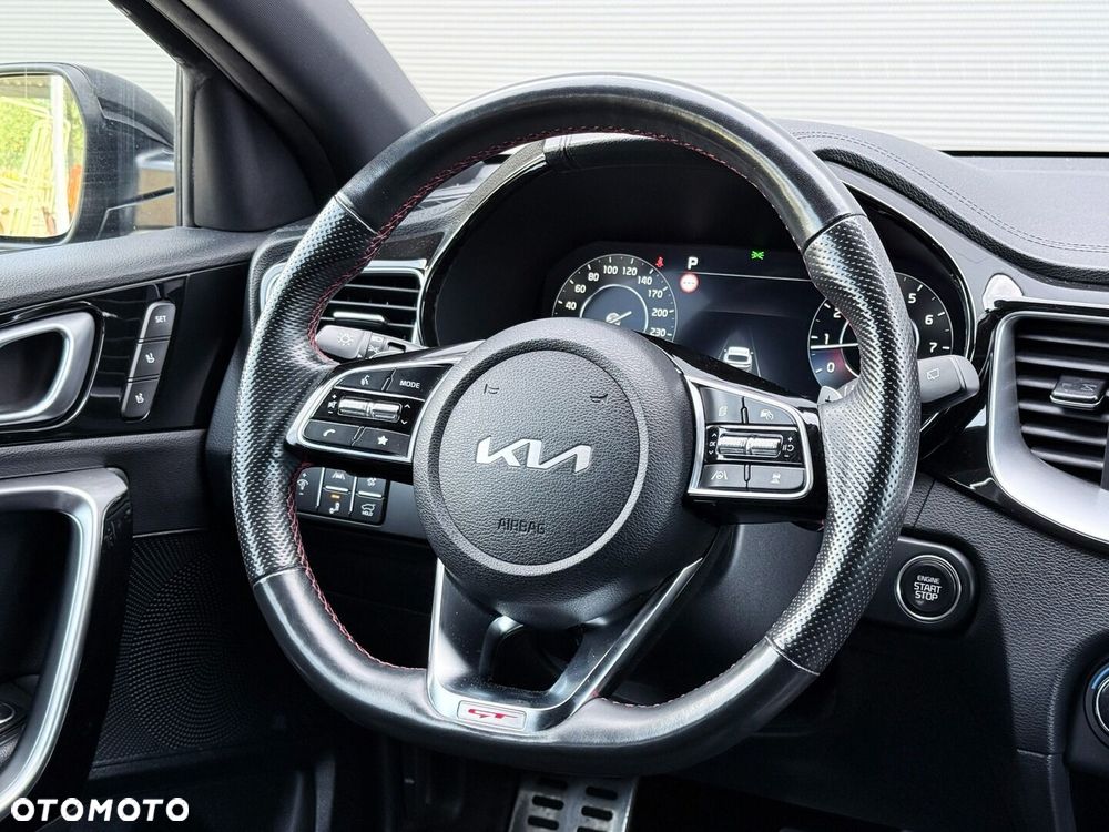 Kia ProCeed 1.6 T-GDI GT DCT - 19