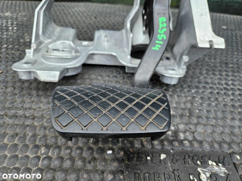 Pedal Hamulca 8K1721117 8K1723140B 4F0945459B Stelaz Automat Europa Czujnik Swiatla Stop AUDI A4 B8 - 4