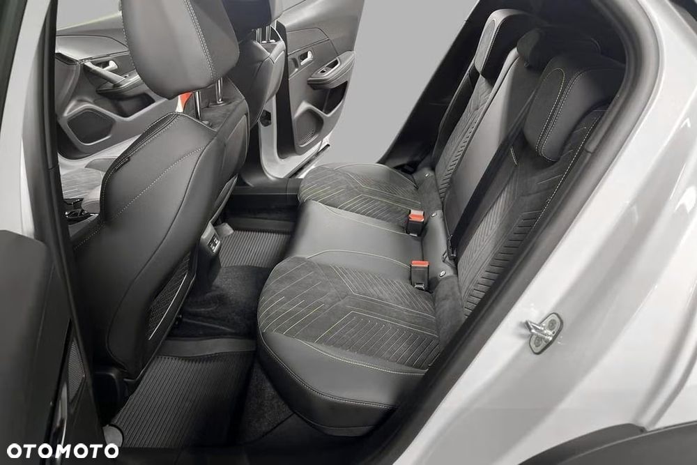 Peugeot 2008 GT - 13