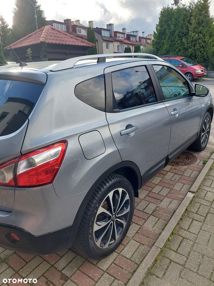 Nissan Qashqai 2.0 4x4 CVT 360 - 5