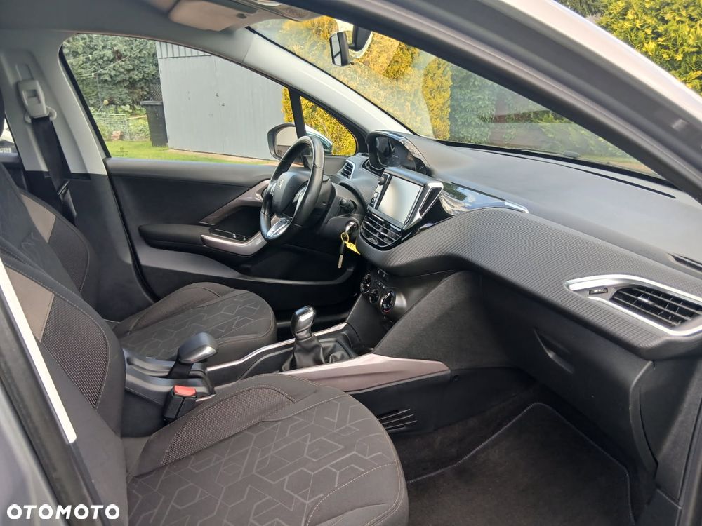 Peugeot 2008 1.2 Pure Tech Active EU6 - 4
