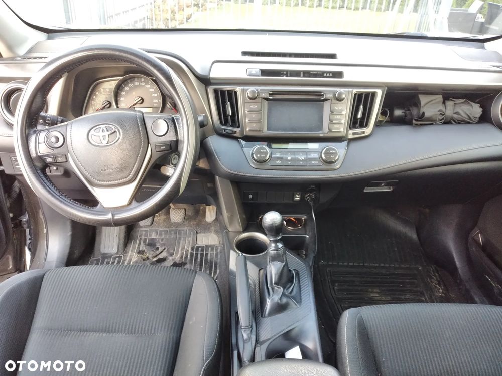 Toyota RAV4 - 5