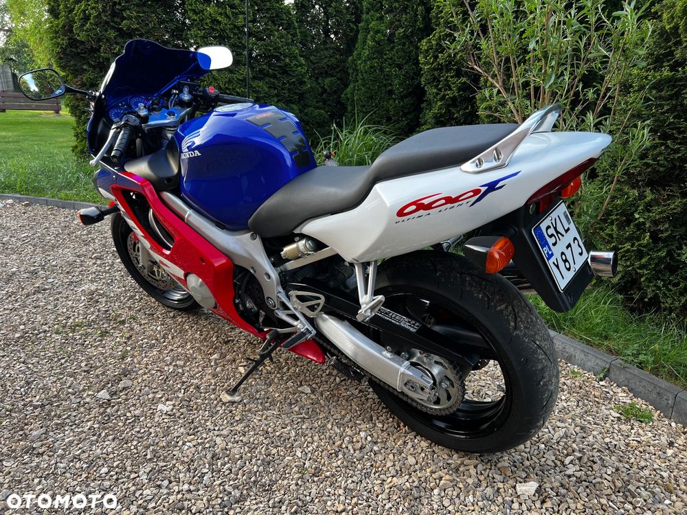 Honda CBR - 16