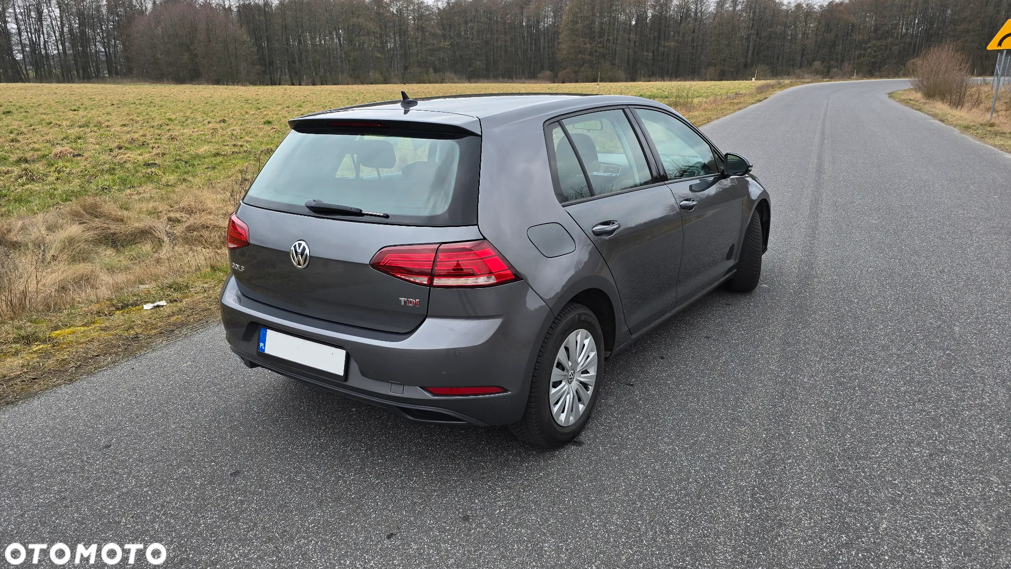 Volkswagen Golf 1.6 TDI DSG Sound - 3