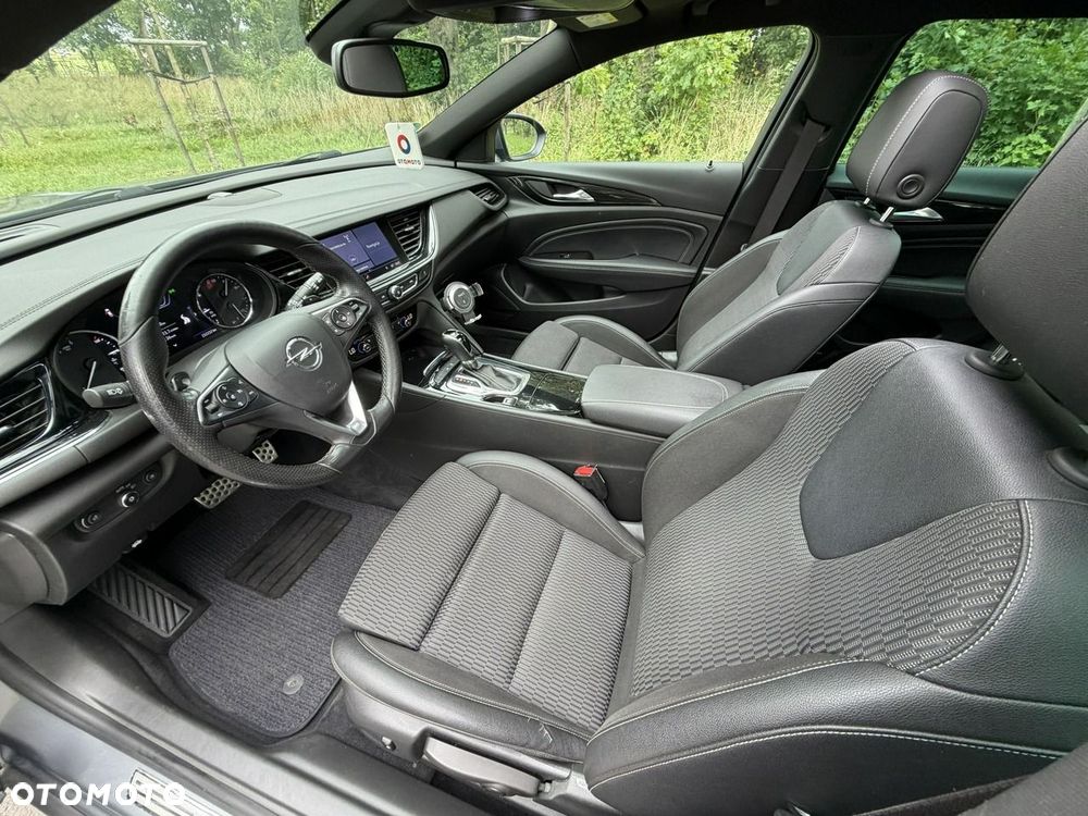 Opel Insignia - 21