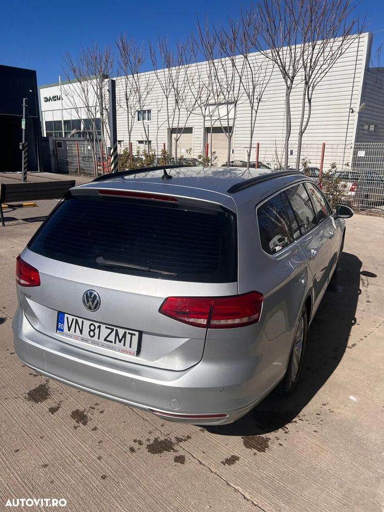 Volkswagen Passat 2.0 TDI DSG (BlueMotion Technology) Comfortline - 11