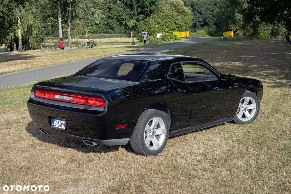 Dodge Challenger - 9