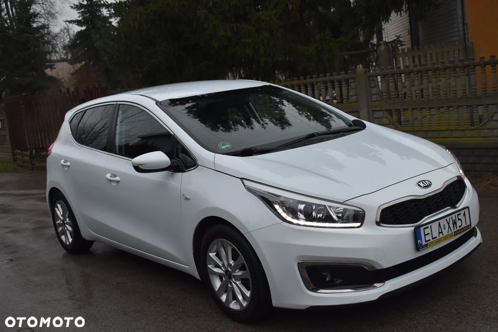 Kia Ceed 1.4 CVVT Dream-Team Edition - 12