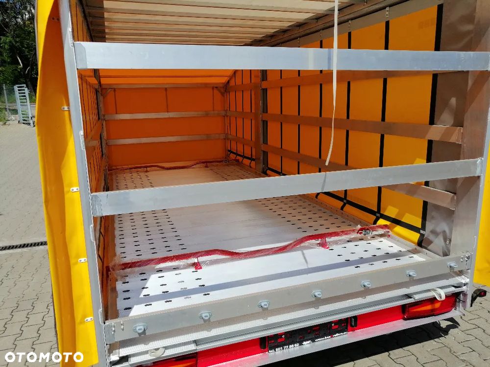 Besttrailers Silverstone - 17