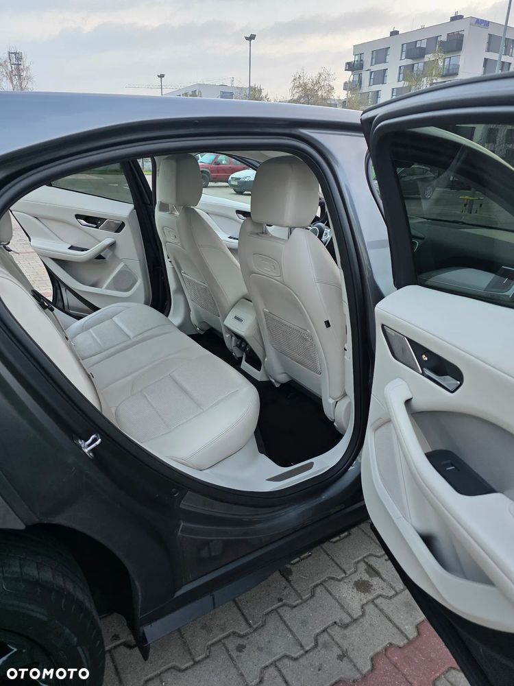 Jaguar I-Pace - 16