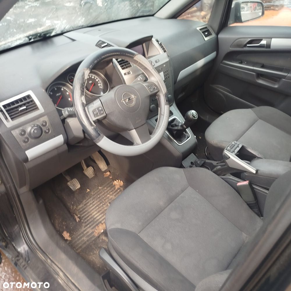 Opel Zafira B  na części . - 4