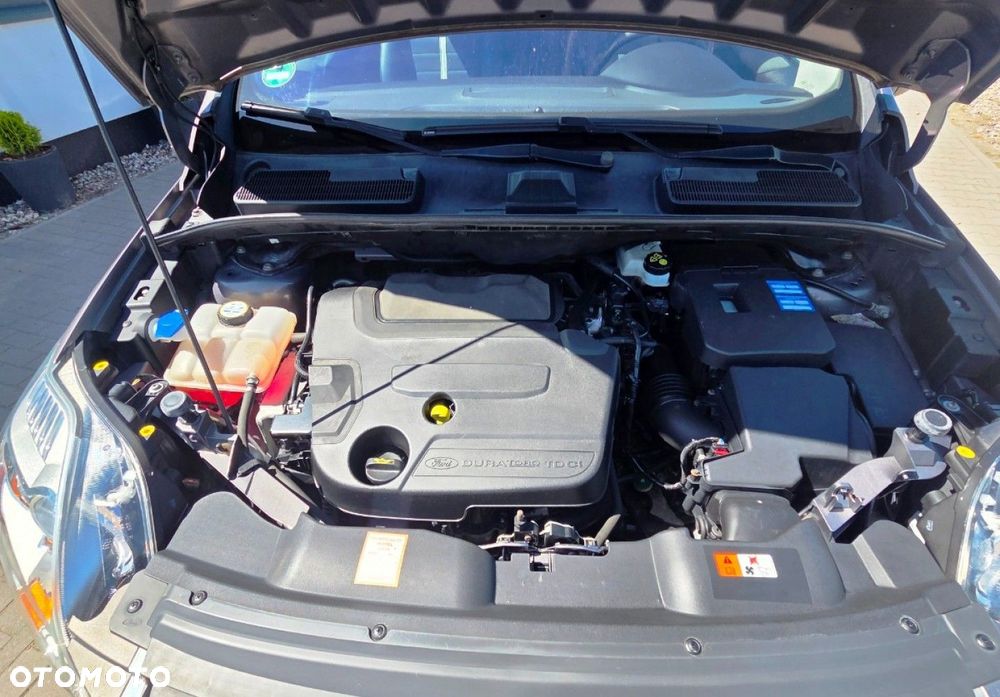 Ford Kuga - 16