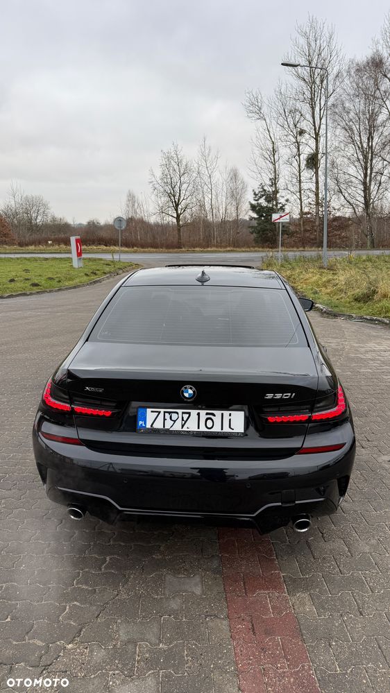 BMW Seria 3 330i xDrive Edition M Sport Shadow - 13