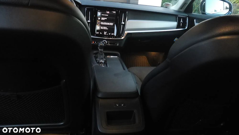 Volvo V90 D4 Geartronic Momentum Pro - 12