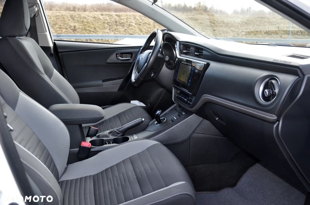 Toyota Auris - 36