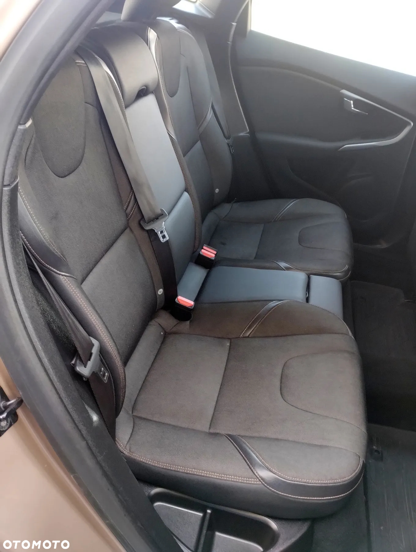 Volvo V40 Cross Country D2 Kinetic - 25